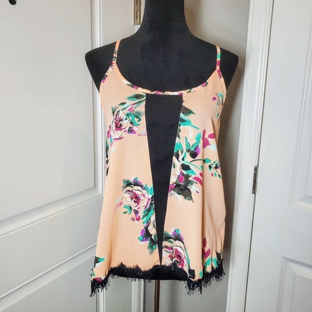 NWT Fab'rik Lila Triangle Inset Peach Floral Lace Trim Cami Women's Size Medium